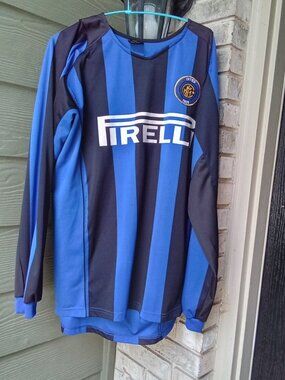 The Inter Milan 2003-2004 Home Shirt featuring Vieri #32